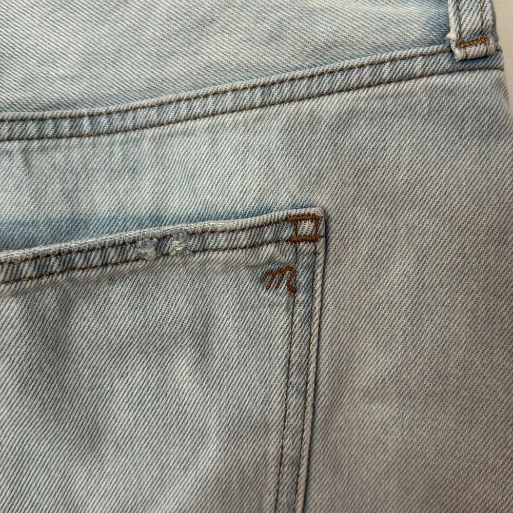 Madewell Relaxed Denim Light Wash Blue Shorts Raw Hem Size 16W